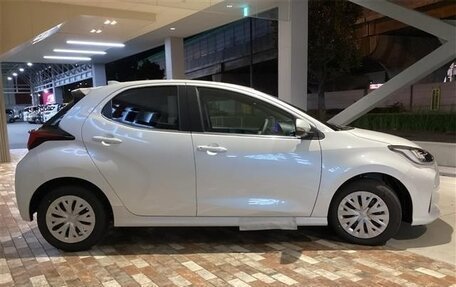 Toyota Yaris, 2020 год, 980 000 рублей, 3 фотография