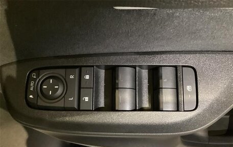 Toyota Yaris, 2020 год, 980 000 рублей, 10 фотография