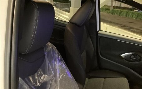 Toyota Yaris, 2020 год, 980 000 рублей, 9 фотография