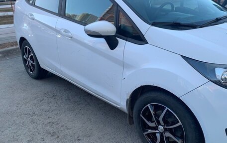 Ford Fiesta, 2016 год, 770 000 рублей, 16 фотография