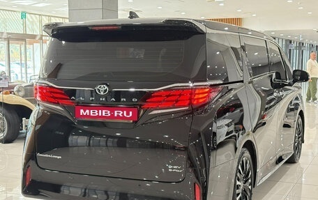 Toyota Alphard, 2024 год, 12 950 000 рублей, 3 фотография