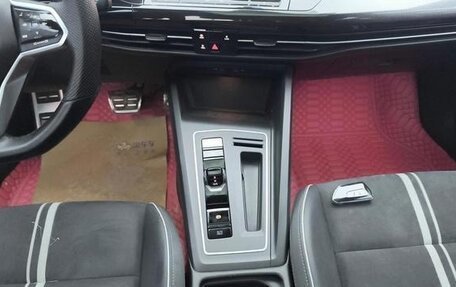 Volkswagen Golf VIII, 2022 год, 1 800 000 рублей, 7 фотография