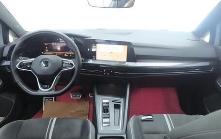 Volkswagen Golf VIII, 2022 год, 1 800 000 рублей, 6 фотография