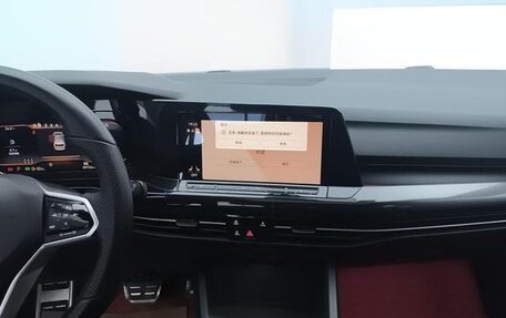 Volkswagen Golf VIII, 2022 год, 1 800 000 рублей, 10 фотография