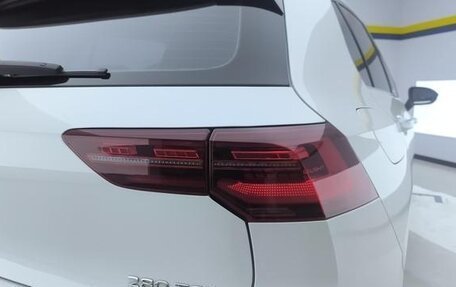 Volkswagen Golf VIII, 2022 год, 1 800 000 рублей, 11 фотография