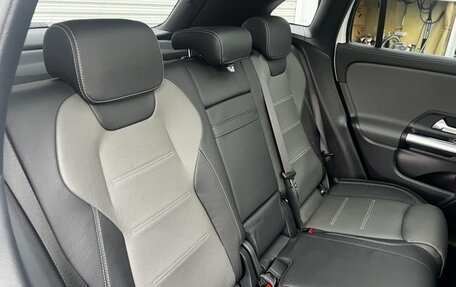 Mercedes-Benz GLA, 2022 год, 2 390 000 рублей, 10 фотография