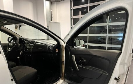 Renault Logan II, 2018 год, 441 000 рублей, 25 фотография