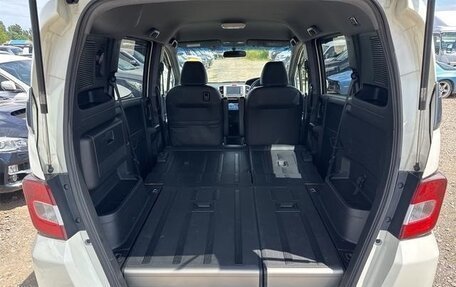 Honda Freed I, 2016 год, 810 000 рублей, 10 фотография