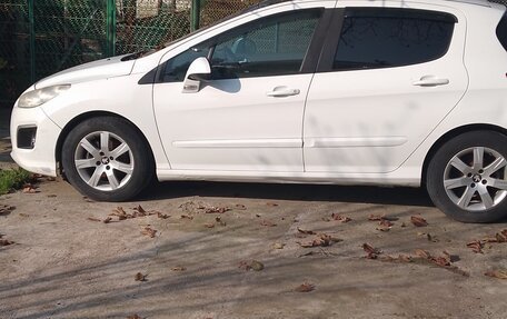 Peugeot 308 II, 2011 год, 460 000 рублей, 2 фотография