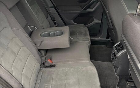 Volkswagen Tiguan II, 2017 год, 3 000 000 рублей, 16 фотография