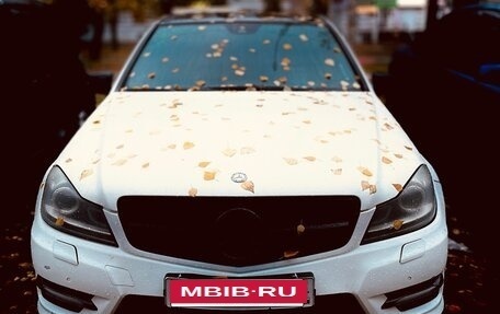 Mercedes-Benz C-Класс, 2012 год, 1 000 000 рублей, 1 фотография