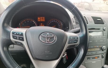 Toyota Avensis III рестайлинг, 2010 год, 1 050 000 рублей, 9 фотография