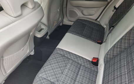 Volvo V60 Cross Country II, 2019 год, 2 900 000 рублей, 9 фотография