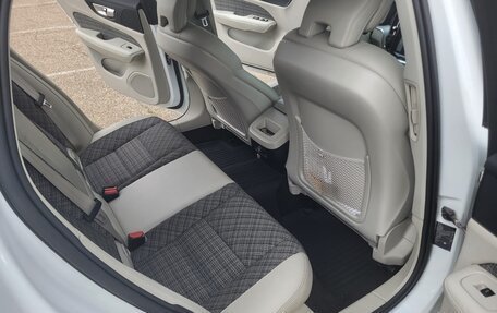 Volvo V60 Cross Country II, 2019 год, 2 900 000 рублей, 10 фотография