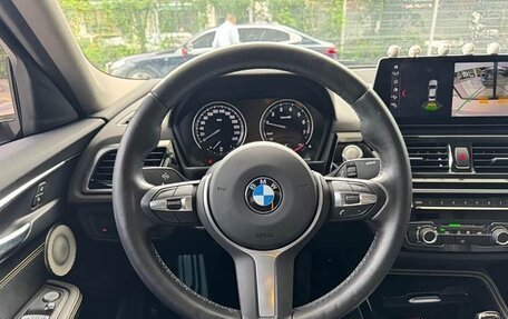 BMW 1 серия, 2022 год, 1 540 000 рублей, 10 фотография