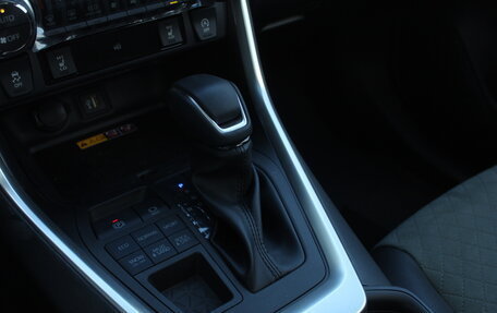 Toyota RAV4, 2025 год, 4 166 000 рублей, 8 фотография