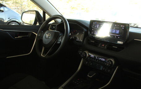 Toyota RAV4, 2025 год, 4 166 000 рублей, 17 фотография