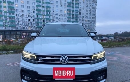Volkswagen Tiguan II, 2017 год, 2 550 000 рублей, 2 фотография