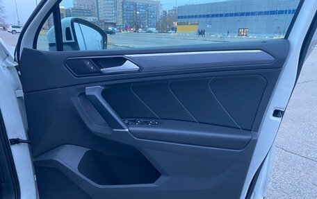 Volkswagen Tiguan II, 2017 год, 2 550 000 рублей, 13 фотография