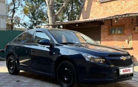 Chevrolet Cruze II, 2010 год, 700 000 рублей, 6 фотография
