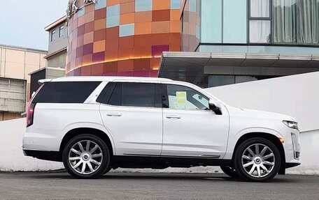 Cadillac Escalade V, 2023 год, 27 000 000 рублей, 4 фотография