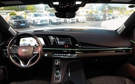 Cadillac Escalade V, 2023 год, 27 000 000 рублей, 10 фотография