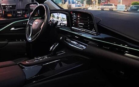 Cadillac Escalade V, 2023 год, 27 000 000 рублей, 8 фотография