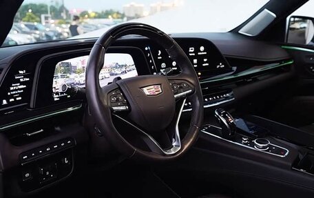 Cadillac Escalade V, 2023 год, 27 000 000 рублей, 9 фотография