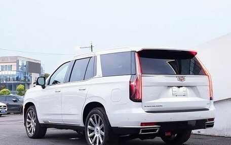 Cadillac Escalade V, 2023 год, 27 000 000 рублей, 7 фотография