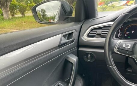 Volkswagen T-Roc I, 2021 год, 1 850 777 рублей, 16 фотография