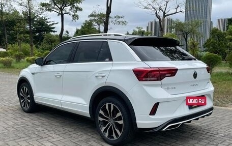 Volkswagen T-Roc I, 2021 год, 1 850 777 рублей, 8 фотография