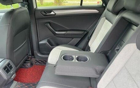 Volkswagen T-Roc I, 2021 год, 1 850 777 рублей, 21 фотография