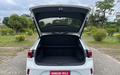 Volkswagen T-Roc I, 2021 год, 1 850 777 рублей, 20 фотография