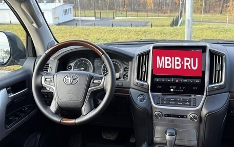 Toyota Land Cruiser 200, 2016 год, 5 550 000 рублей, 6 фотография