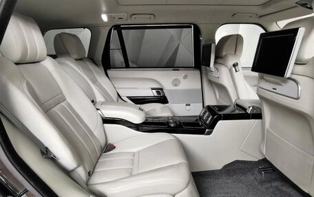 Land Rover Range Rover IV рестайлинг, 2016 год, 9 372 000 рублей, 13 фотография