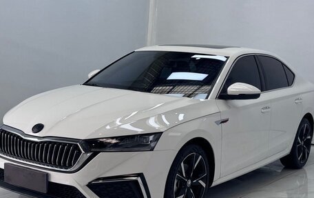 Skoda Octavia IV, 2021 год, 2 490 000 рублей, 2 фотография