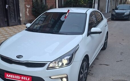 KIA Rio IV, 2018 год, 1 550 000 рублей, 3 фотография