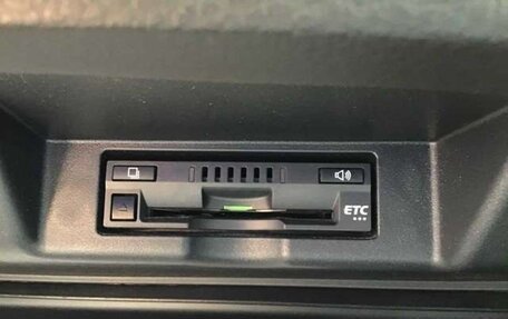 Toyota Harrier, 2020 год, 2 268 000 рублей, 13 фотография