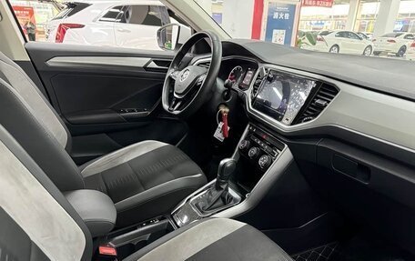 Volkswagen T-Roc I, 2021 год, 1 640 013 рублей, 10 фотография