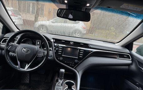 Toyota Camry, 2019 год, 2 800 000 рублей, 6 фотография