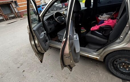 KIA Carens I (RS), 2004 год, 300 000 рублей, 9 фотография