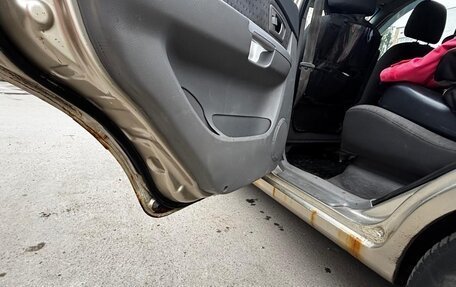 KIA Carens I (RS), 2004 год, 300 000 рублей, 16 фотография