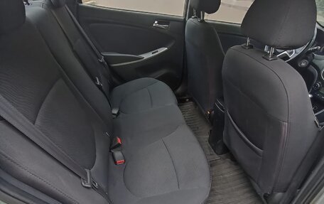 Hyundai Solaris II рестайлинг, 2011 год, 630 000 рублей, 5 фотография