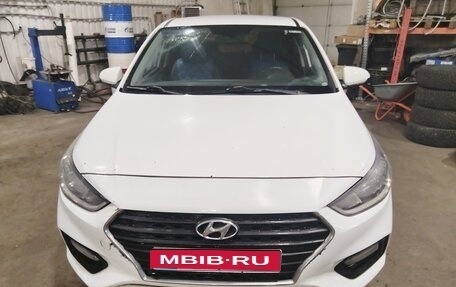 Hyundai Solaris II рестайлинг, 2017 год, 440 000 рублей, 1 фотография