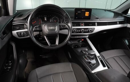 Audi A4, 2018 год, 1 999 000 рублей, 6 фотография