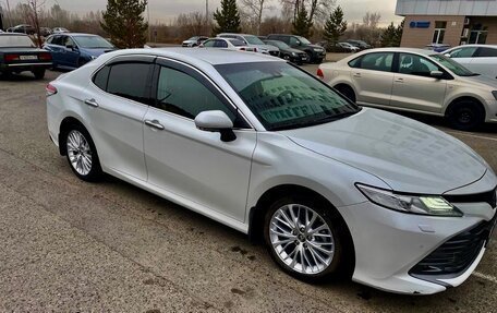 Toyota Camry, 2019 год, 3 700 000 рублей, 4 фотография