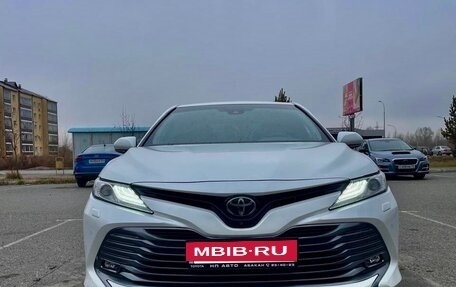 Toyota Camry, 2019 год, 3 700 000 рублей, 7 фотография