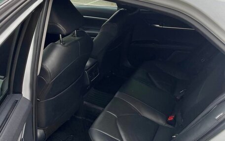 Toyota Camry, 2019 год, 3 700 000 рублей, 10 фотография