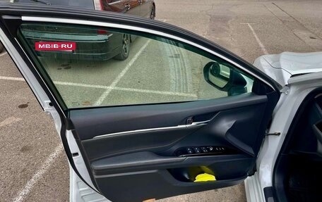 Toyota Camry, 2019 год, 3 700 000 рублей, 15 фотография