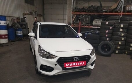 Hyundai Solaris II рестайлинг, 2017 год, 440 000 рублей, 3 фотография